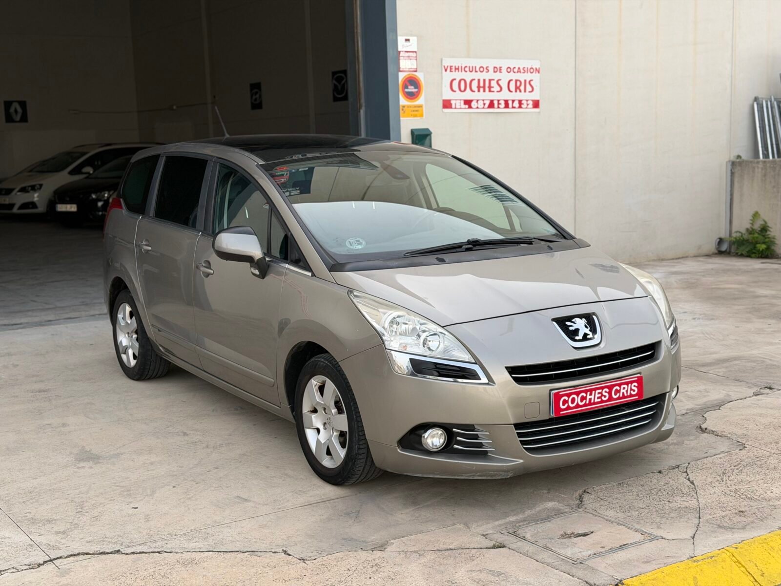 PEUGEOT 5008 1.6HDI CONFORT